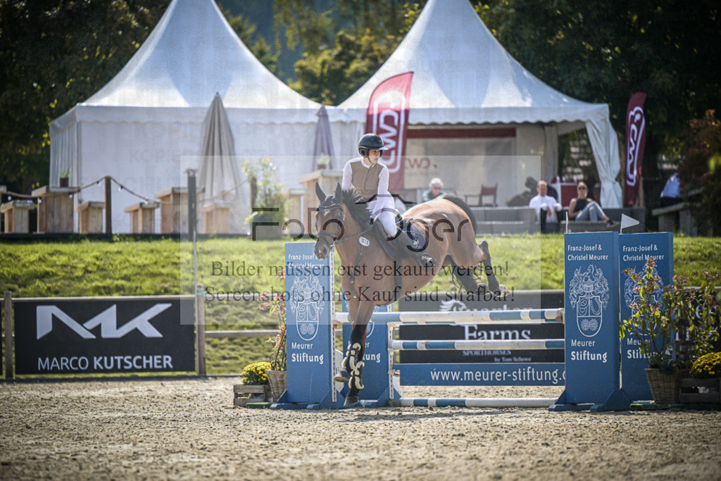 DOS_8527 | Entdecke hochwertige Reitturnierfotos von Foto Oger. Professionell, emotional und authentisch – jetzt Lieblingsmomente im Shop bestellen.Deutschlandweite Turnierfotografie. - Realisiert mit Pictrs.com