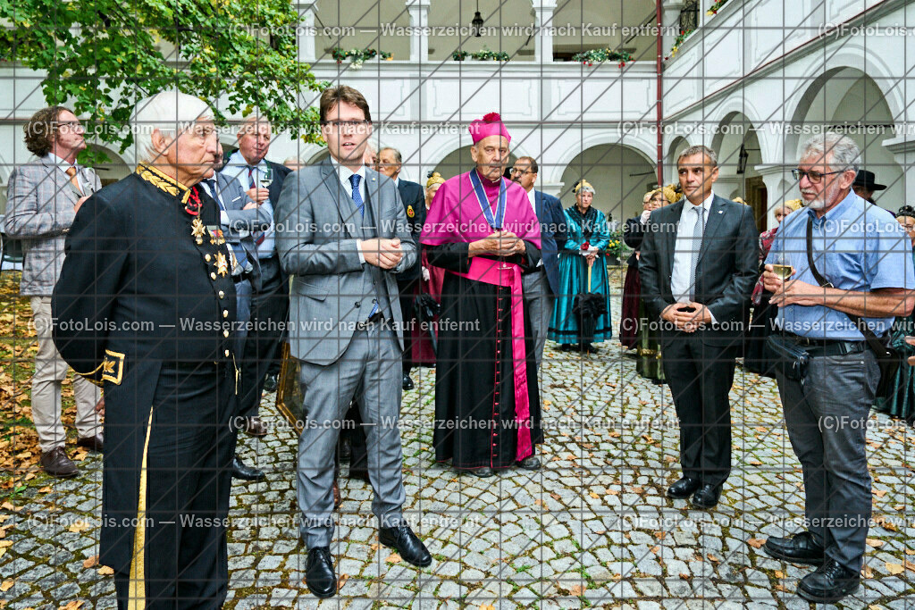 ALP3461_Jeanne de Ferrette_Hildebrand-Hoefer-Enichlmayr-Erber-Walgenwitz | (C)FotoLois.com, Alois Spandl, 700stes Hochzeitsjubiläum - Albrecht II. mit Johanna von Pfirt in Thann (FR) im März 2024. Empfang des Organistionskommitees aus der Region Ferrette (Pfirt)/Thann aus dem Elsass mit Empfang durch die Stadtgemeinde und Bezirkshauptmannschaft Scheibbs im Schloss Scheibbs und anschließender Kranzniederlegung in der Kartausenkirche über der Krypta des Gründerehepaares durch Mitglieder des Templer Ordens im Beisein von Mitgliedern der Goldhaubengruppen, Fr 22. September 2023.
