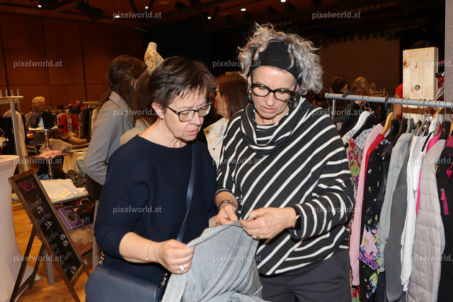 Second-Chic-Flohmarkt im Stadtsaal | Bildershop von pixelworld.at - Realisiert mit Pictrs.com