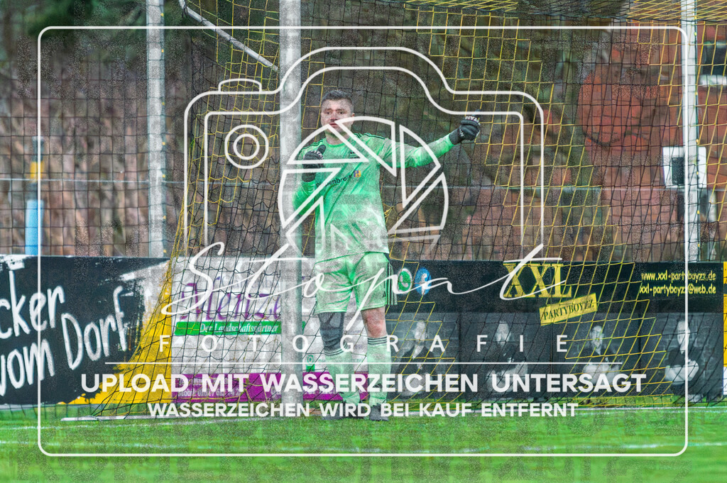 FGFSSGN-1070 | Daniel Grochotzky (SG Nordheide 3 #01) beim Herren 3. Kreisklasse HK Spiel zwischen FG Fulde-Stellichte II und SG Nordheide III im Fulder Zentralstadion, Fulde (Simon Paul Stopat) - Realisiert mit Pictrs.com