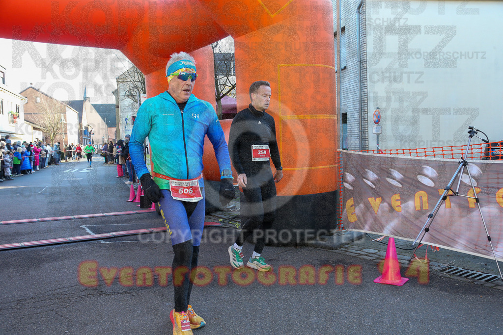 241201_1222_EX1_1878 | Sportfotografie im Rhein-Sieg Kreis, Köln, Bonn, NRW, Rheinland Pfalz, Hessen, etc. Unser Tätigkeitsfeld umfasst den Laufsport vom Volkslauf über den Marathon, Duathlon, Triathon bis zum Ultralauf wie Kölnpfad Ultra oder Schindertrail.