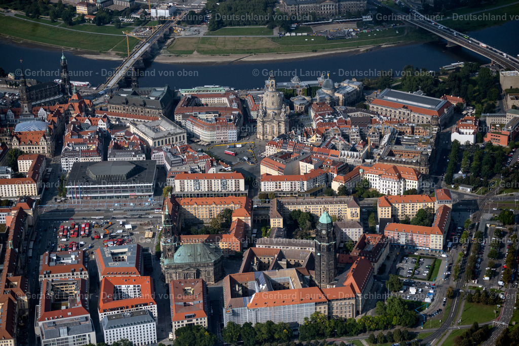 4060902 | DRESDEN  Altstadtbereich und Innenstadtzentrum am Neumarkt im Zentrum in Dresden im Bundesland Sachsen, Deutschland. Weiterführende Informationen bei: Landeshauptstadt Dresden,  Stiftung Frauenkirche Dresden. // Old Town area and city center in the district Zentrum in Dresden in the state Saxony, Germany. Further information at: Landeshauptstadt Dresden,  Stiftung Frauenkirche Dresden. Foto: Gerhard Launer