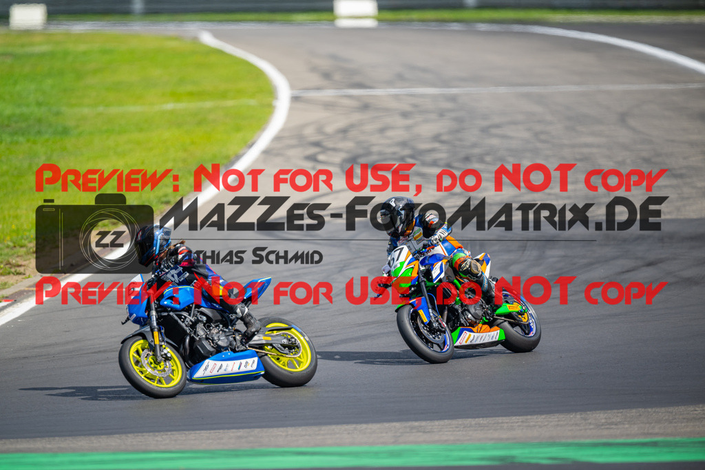 MaZZes-Fotomatrix-20260905-643545 | TWIN