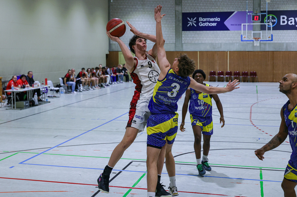 Regio BAYER GIANTS vs SV Haspe 70-66 | Fotos von Basketballspielen aus dem Raum NRW fotografiert von Gero Mueller-Laschet und Daniel Schaefer - Realisiert mit Pictrs.com