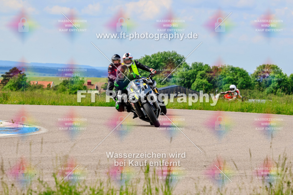 MotoTeam-0931 | Hier findet Ihr Bilder von Touristenfahrten auf der Nürburgring Nordschleife oder von anderen Veranstaltungen die ich besucht habe. Viel Spass beim Durch Schauen 