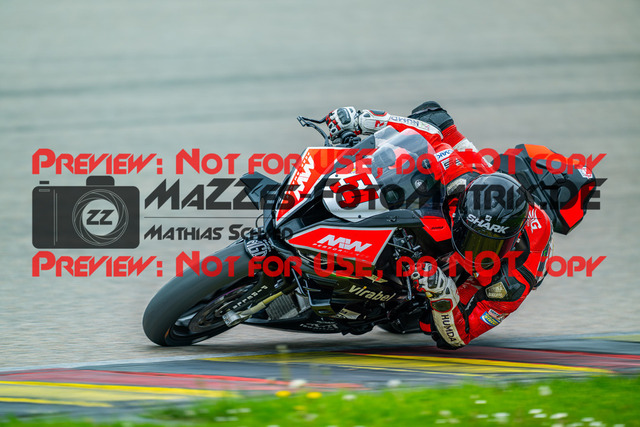 MaZZes_FotoMatrix_240504_6007705_3499 | STK1000