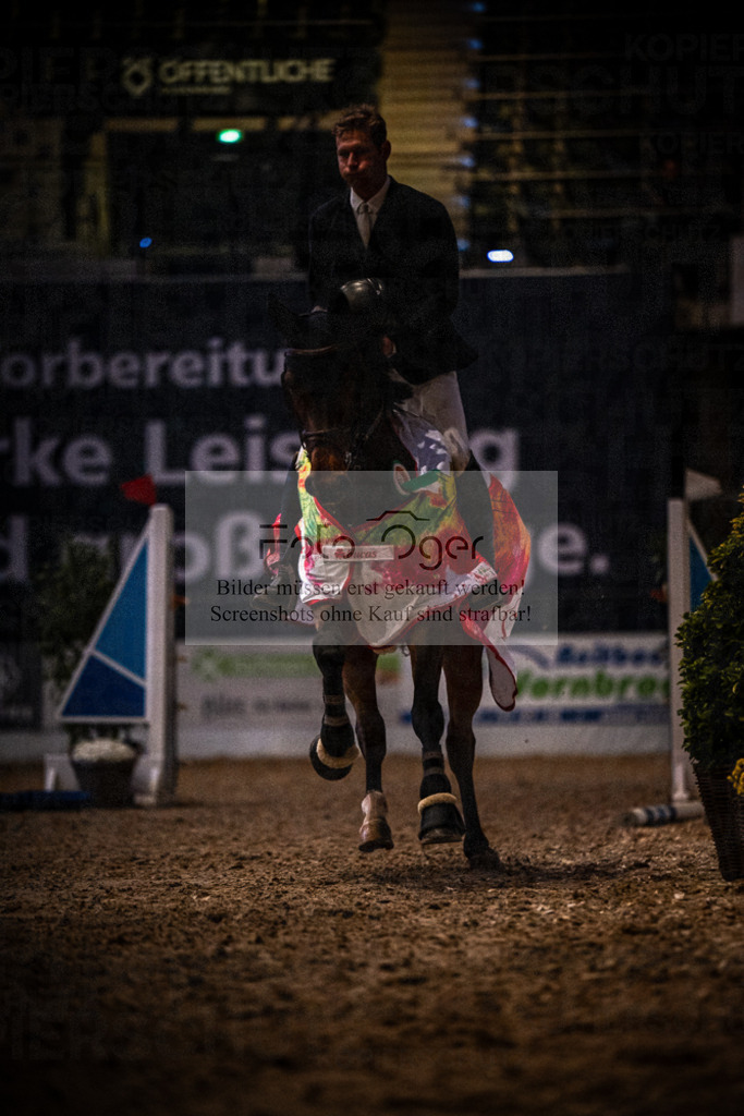 DOS_0222 | Entdecke hochwertige Reitturnierfotos von Foto Oger. Professionell, emotional und authentisch – jetzt Lieblingsmomente im Shop bestellen.Deutschlandweite Turnierfotografie. - Realisiert mit Pictrs.com