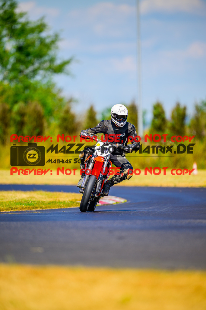 MaZZes_Fotomatrix_20250704_6007705_5520 | GELB