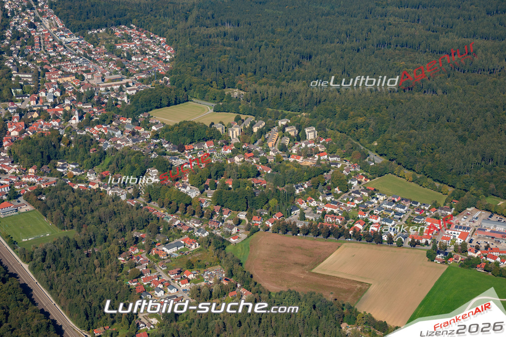 Aktuelles Luftbild von  Kirchseeon Kauf mit Lizenz / Bildrechten möglich- Die Luftaufnahme wurde 2021 mittels UL-Flugzeug erstellt ( keine Drohne ) - hochauflösende Kamera-Systeme von  Canon -Beste Qualität - Für grossformatige Ausdrucke geeignet. Die Geschenkidee !