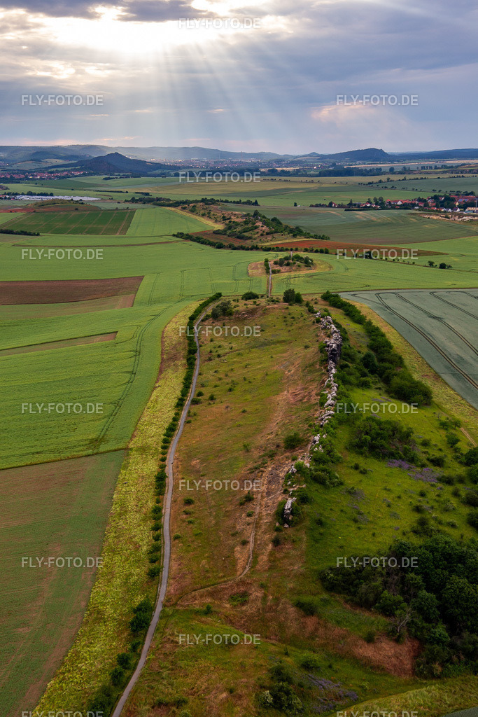 Teufelsmauer (Königsstein) https://www.ausflugsziele-harz.de | Luftbild: Teufelsmauer (Königsstein) https://www.ausflugsziele-harz.de im Ortsteil Weddersleben in Thale im Bundesland Sachsen-Anhalt in Deutschland. Foto: IMG_136415.jpg vom 16.06.2023 durch ©2025 Werner Riehm fly-foto.de/copyright - Realisiert mit Pictrs.com