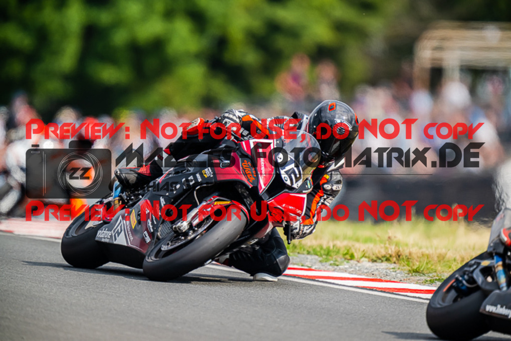 MaZZes_FotoMatrix_220723_7385 | PRO SUPERSTOCK