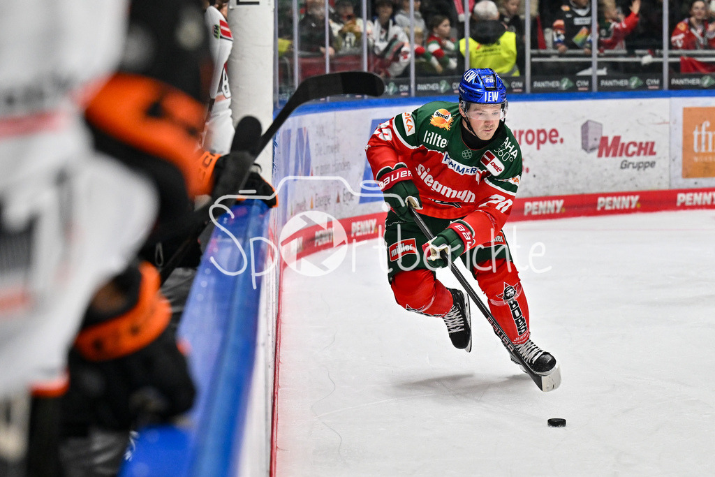Augsburger Panther - Löwen Frankfurt | am Puck Cody KUNYK (Augsburger Panther #20) Freisteller / Einezlfoto / DEL: Augsburger Panther - Löwen Frankfurt, Curt Frenzel Stadiom am 11.10.2024