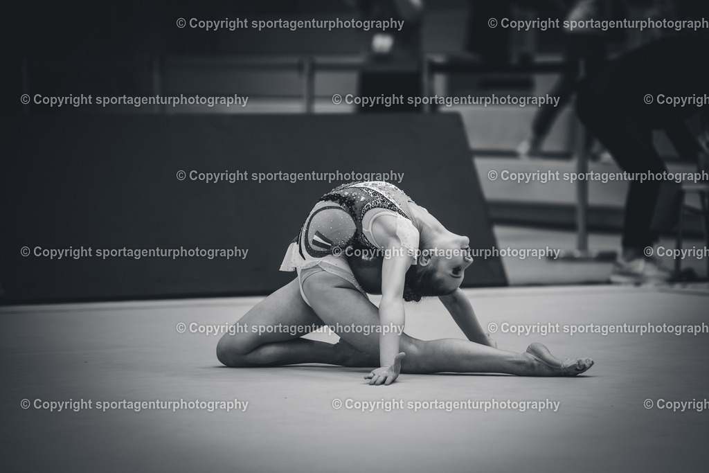 85A_8849 | HUN Vivien Peter Gymnastik International 2026 in der Sporthalle Schmiden in Fellbach (Deutschland).Foto: Klaus Gruber / sportagenturphotography - Realisiert mit Pictrs.com