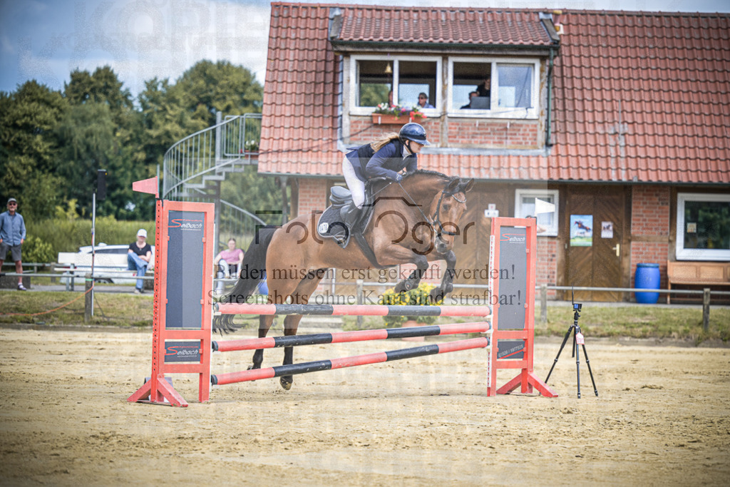 DOS_6029 | Entdecke hochwertige Reitturnierfotos von Foto Oger. Professionell, emotional und authentisch – jetzt Lieblingsmomente im Shop bestellen.Deutschlandweite Turnierfotografie. - Realisiert mit Pictrs.com