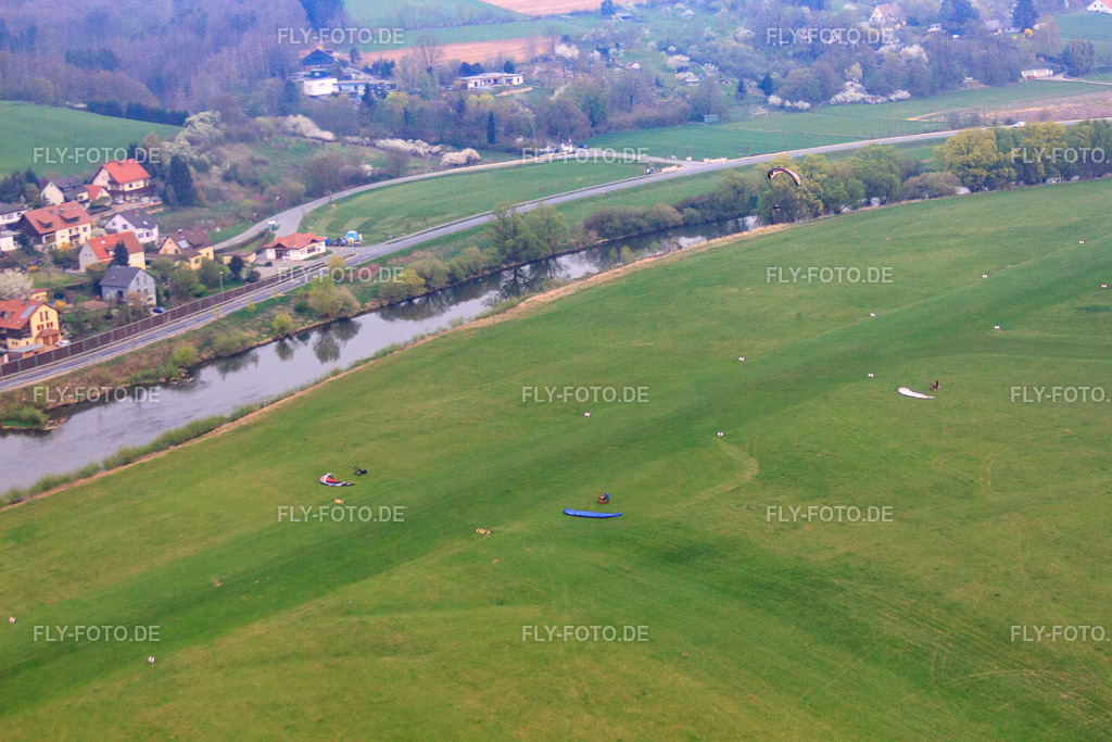 Flugplatz Lichtenfels (EDQL) http://www.edql.de/ | Luftbild: Flugplatz Lichtenfels (EDQL) http://www.edql.de/ im Ortsteil Kösten in Lichtenfels im Bundesland Bayern in Deutschland. Foto: IMG_64117.jpg vom 05.04.2014 durch Werner Riehm/FLY-FOTO.de - Realisiert mit Pictrs.com