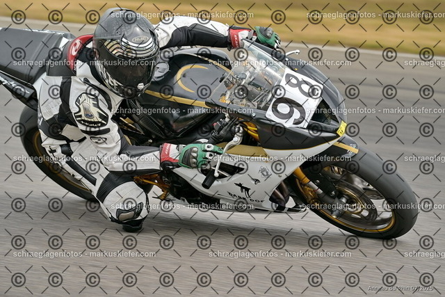 25bt05-0843 | markuskiefer.com - Realisiert mit Pictrs.com