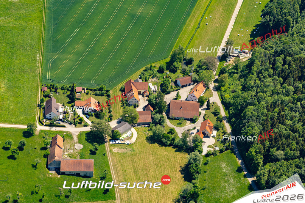 Die Luftaufnahme Reismuehle - Harburg wurde 2022 vom Flugzeug aus (keine Drohne) erstellt. Hohe Auflösung -für große Poster und Wandbilder geeignet - Garantiert!