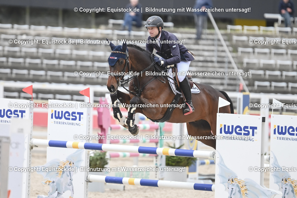 20230514_CCI4_Springen_0398 | equistock