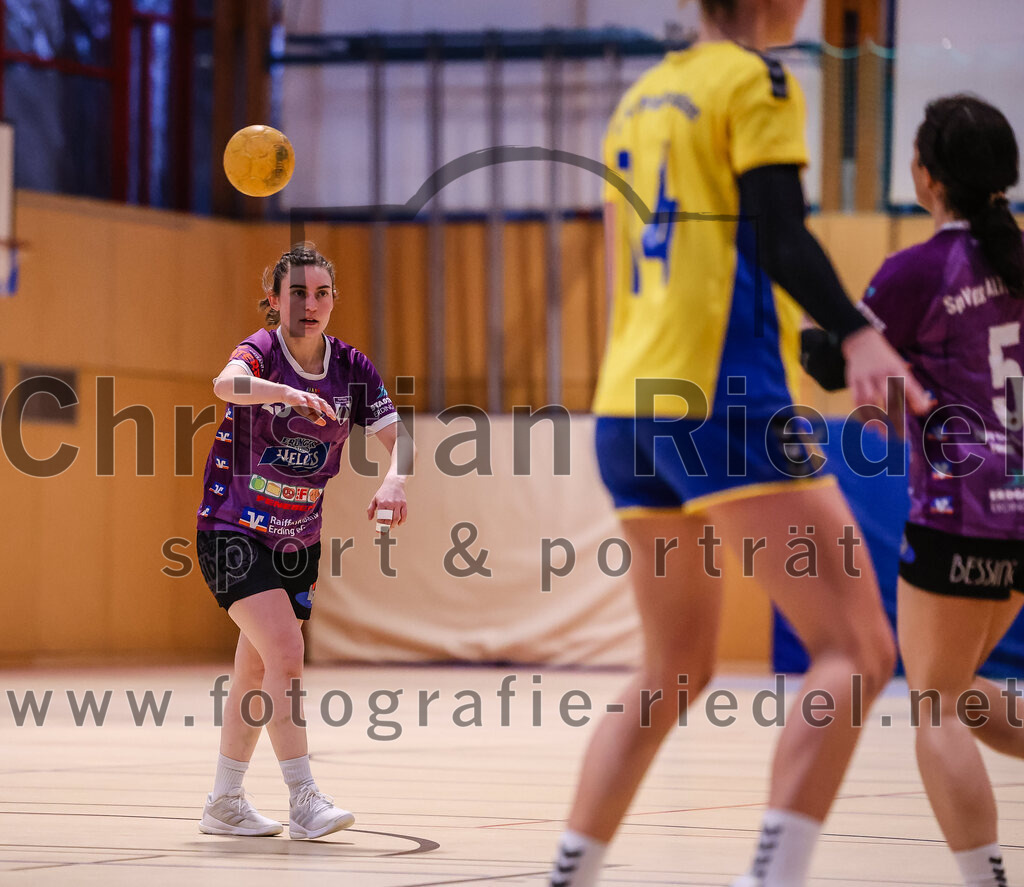 2025-02-15_034_SpVgg_Altenerding_gegen_MTV_Pfaffenhofen | Erding, Deutschland, 15.02.2025:Handball, Bezirksoberliga Frauen Altbayern 2024 / 2024, 14. Spieltag, SpVgg Altenerding gegen MTV Pfaffenhofen, Endergebnis: 27:23Katharina Künstner (SpVgg Altenerding, #23)Foto: Christian Riedel / fotografie-riedel.net