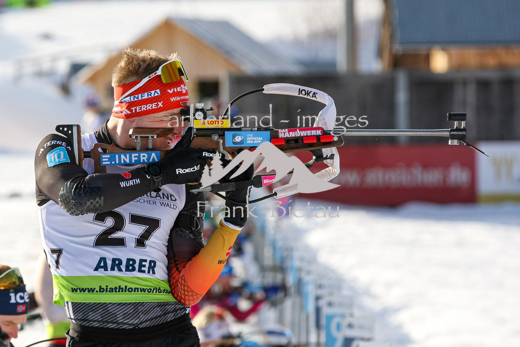 993T2239 | Roman Rees