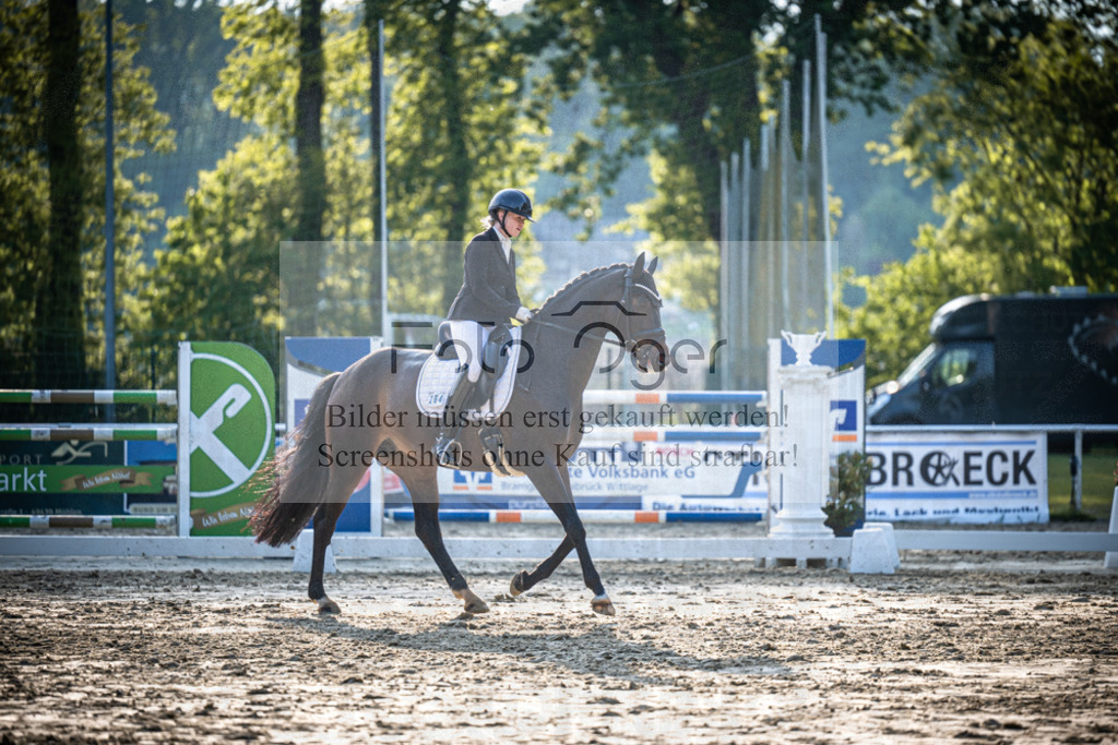 DOS_3753 | Reitturnier Venne - Realisiert mit Pictrs.com