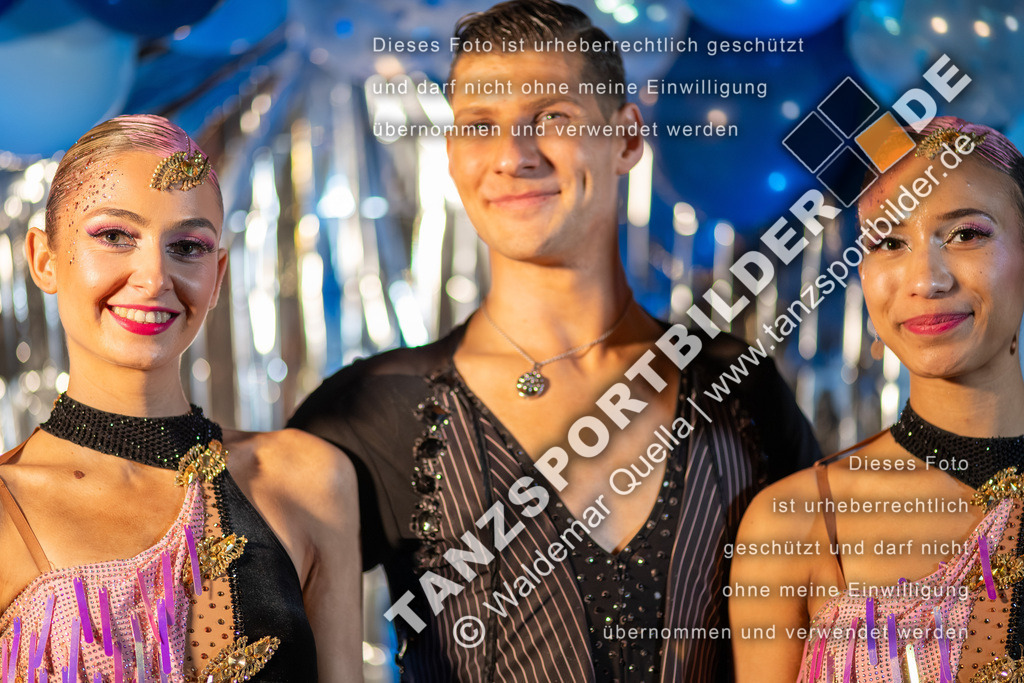 20260321-13975 | Hier finden Sie Tanz Bilder vom Latein und Standard Formationen tanzen. Sportbilder vom Tanzsport. Schöne Fotos und von Weltmeisterschaft, Europameisterschaft, Bundesliga, Regionalliga, Oberliga und Landesliga sowie von GOC Stuttgart, DanceComp, WM Bremen