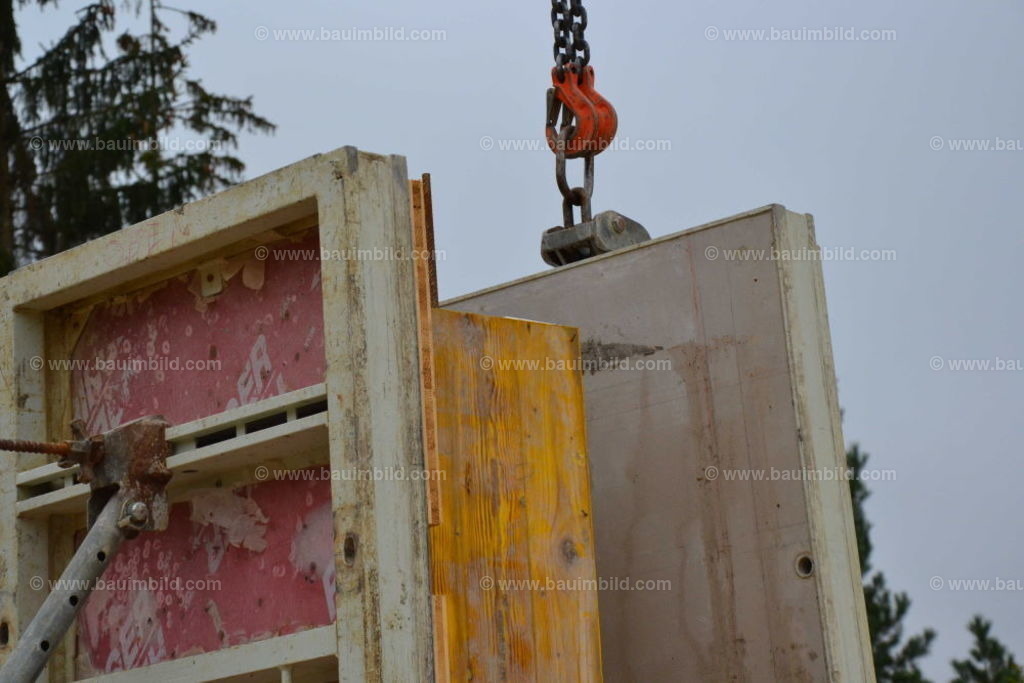 bib-lg04-betonarbeiten-0494 | Nach LV-Leistungsgruppen sortierte Detailfotos über den Bau eines Hauses. Alle Hausbau-Bilder direkt vom Urheber und Autor der Website Haus-Selber-Bauen.com