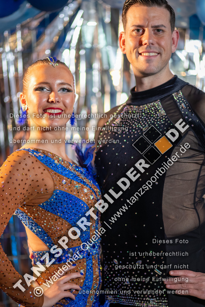 20260322-02478 | Hier finden Sie Tanz Bilder vom Latein und Standard Formationen tanzen. Sportbilder vom Tanzsport. Schöne Fotos und von Weltmeisterschaft, Europameisterschaft, Bundesliga, Regionalliga, Oberliga und Landesliga sowie von GOC Stuttgart, DanceComp, WM Bremen