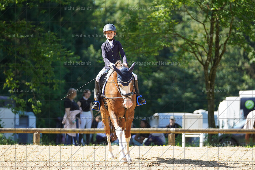 20240706-FAH04887 | Grafing Turnierfotos, Reitverein Ebersberg, Turnierfotografen Bayern, reitsportbilder, Pferdefotograf, reitsportfotograf, Sportbilder, Reitsportfotografie, Fotoagentur Herrmann, Turnierfotograf