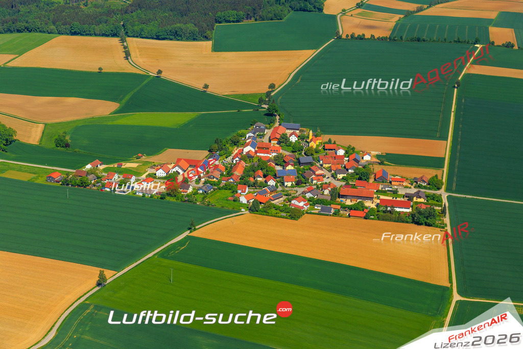 Die Luftaufnahme Weillohe - Thalmassing wurde vom UL-Flugzeug (keine Drohne) aus fotografiert.Hohe Druck- Auflösung-die Geschenkidee!