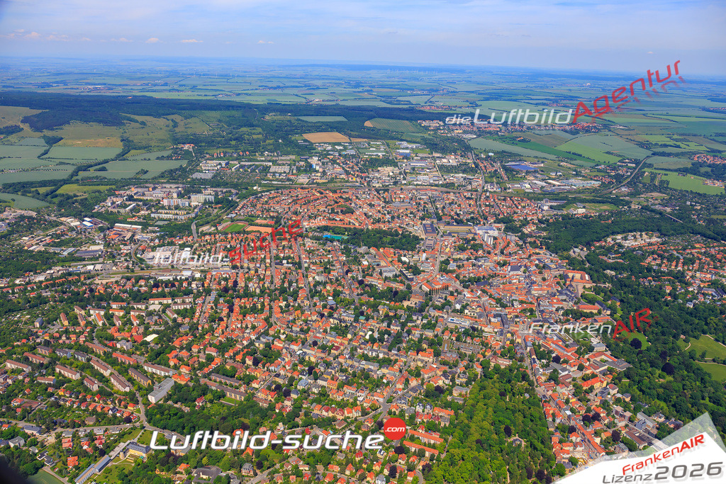 Die Luftaufnahme der Stadt Weimar wurde vom UL-Flugzeug heraus erstellt ( keine Drohne )- hohe Auflösung für beste Qualität