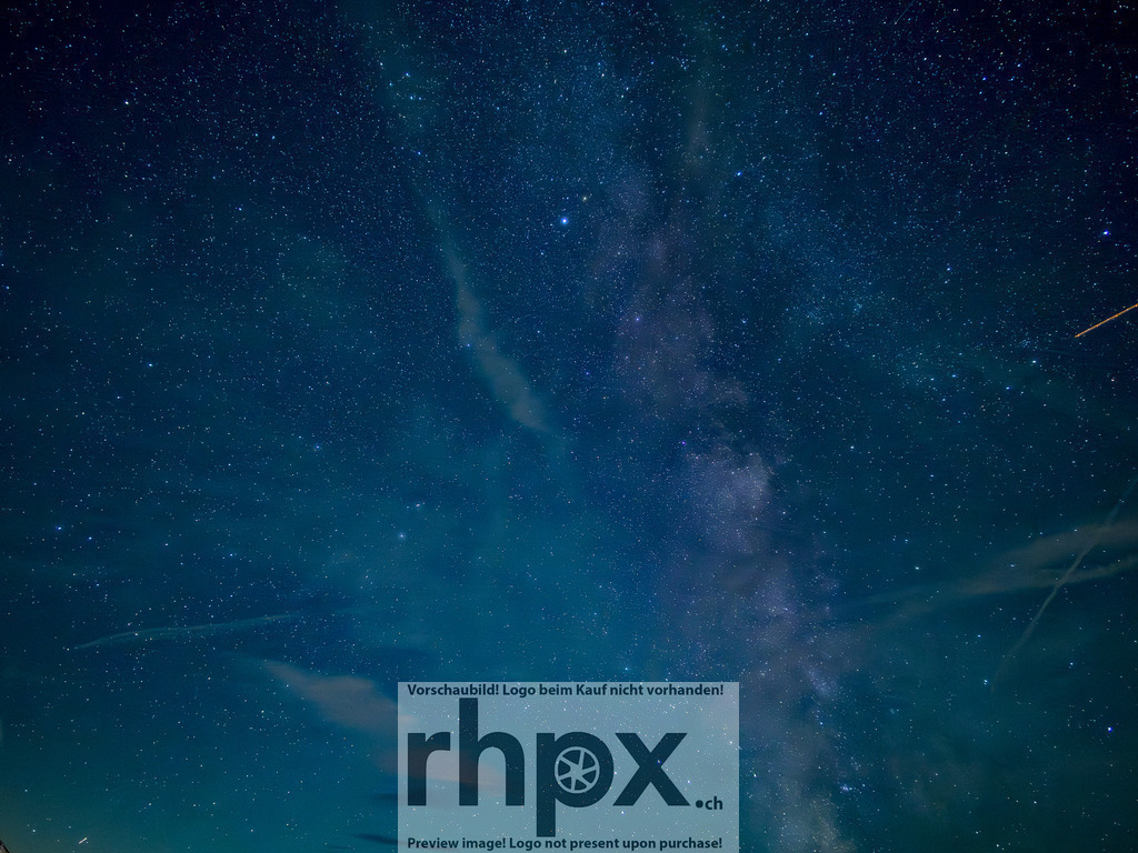 Astronomieabend am Pilatus | Kosmos. Licht. Staunen.Unter dem weiten Sternenzelt auf dem Pilatus versammeln sich Begeisterte, um in die Tiefen des Universums zu blicken.  - Realisiert mit Pictrs.com
