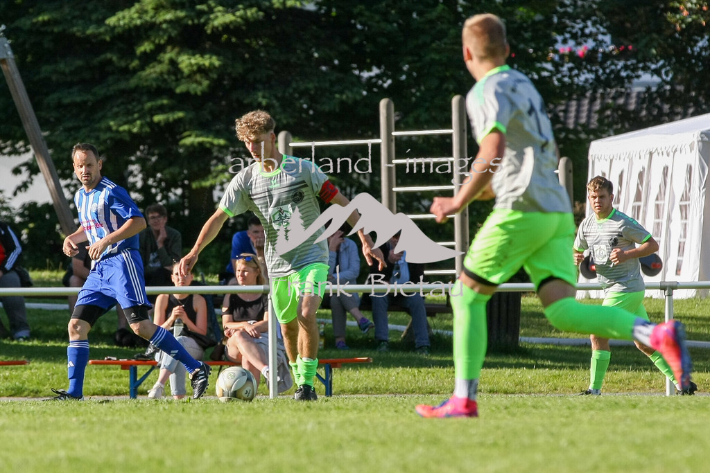 993T0346 | Medien- Sport- Entertainmentfotos