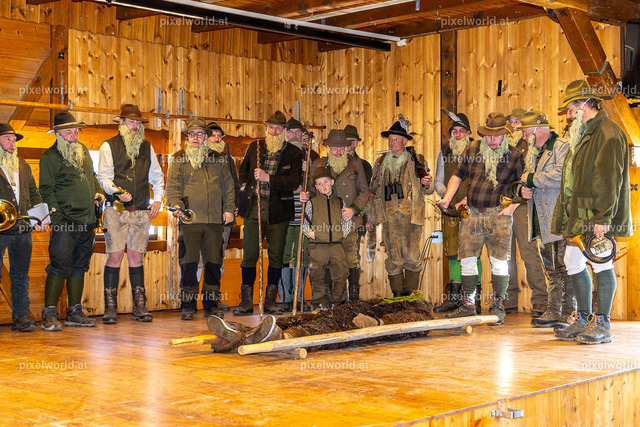 Bärentreiben in Steuerberg | Bildershop von pixelworld.at - Realisiert mit Pictrs.com