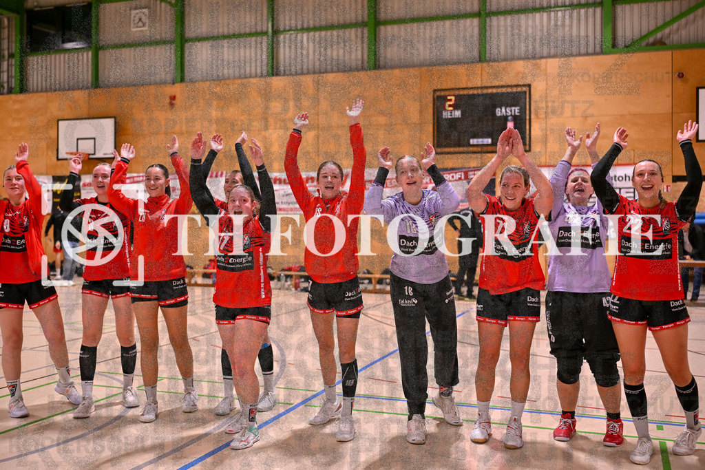 GER, SG Maulburg/Steinen - HSG Dreiland, Frauen-Handball, Oberliga Suedbaden, 3. Spieltag, Saison 2024/2025, 12.10.2024 | Tamara Posovzky (SG Maulburg/Steinen, #09), Leonie Kiefer (SG Maulburg/Steinen, #03), Lena Marie Hlawarschek (SG Maulburg/Steinen, #07), Miriam Wolpensinger (SG Maulburg/Steinen, #02), Laura Traeber (SG Maulburg/Steinen, #11), Davina Schmidt (SG Maulburg/Steinen, #17), Zoe Zscherper (SG Maulburg/Steinen, #18), Sabrina Gruber (SG Maulburg/Steinen, #71), Stefanie Kovacic (SG Maulburg/Steinen, #42), Maike Hartmann (SG Maulburg/Steinen, #22)GER, SG Maulburg/Steinen - HSG Dreiland, Frauen-Handball, Oberliga Suedbaden, 3. Spieltag, Saison 2024/2025, 12.10.2024Foto: TH Fotografie/Thomas Hess