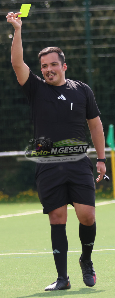 SC Enger - TuS Bruchmühlen | Auf dem Bild zu sehen: Schiedsrichter: Ricardo Da Silva MendesSC Enger, TuS Bruchmühlen, Saison 25/26, Kreisliga A, Enger, Deutschland - Realisiert mit Pictrs.com