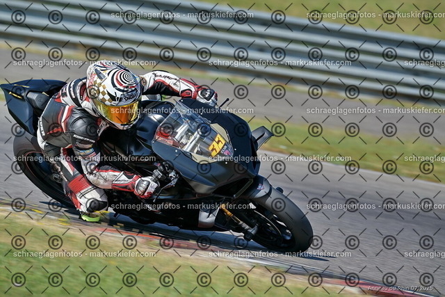 25bt04-0081 | markuskiefer.com - Realisiert mit Pictrs.com
