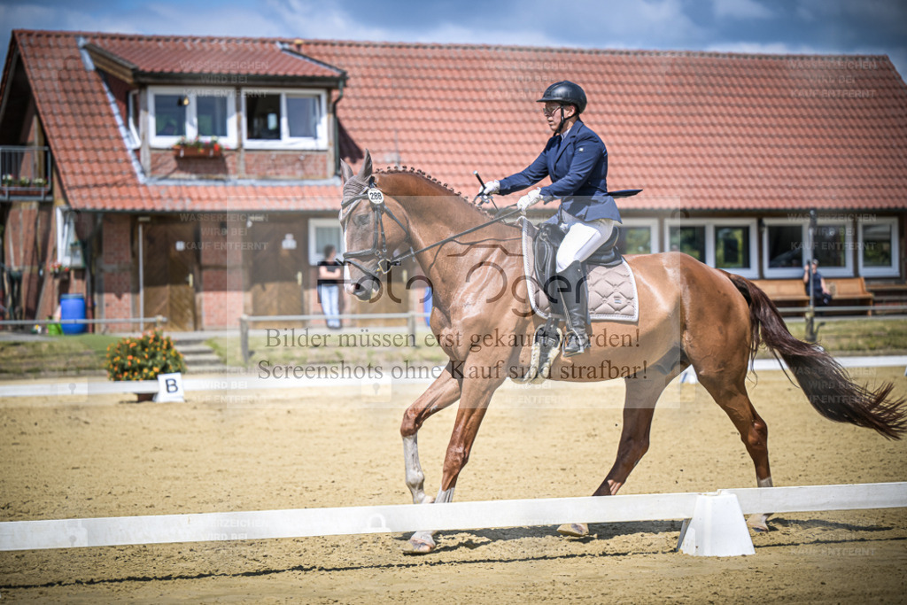 DOS_5184 | Entdecke hochwertige Reitturnierfotos von Foto Oger. Professionell, emotional und authentisch – jetzt Lieblingsmomente im Shop bestellen. - Realisiert mit Pictrs.com
