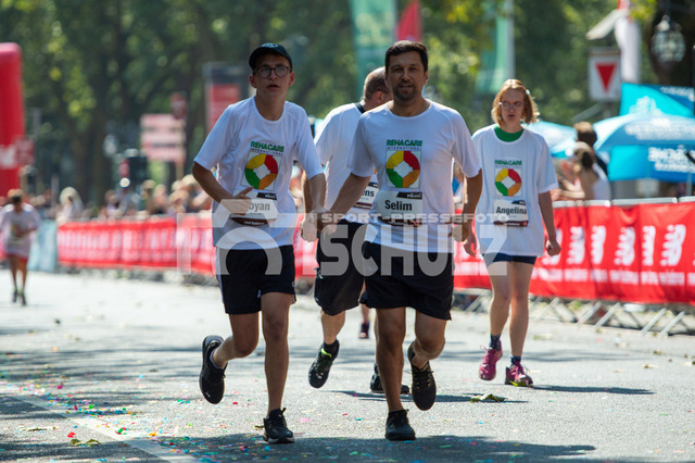 20240901_NSZ_4428_1 | DEU, Düsseldorf, 01.09.2024 Kö-Meile  - Realisiert mit Pictrs.com