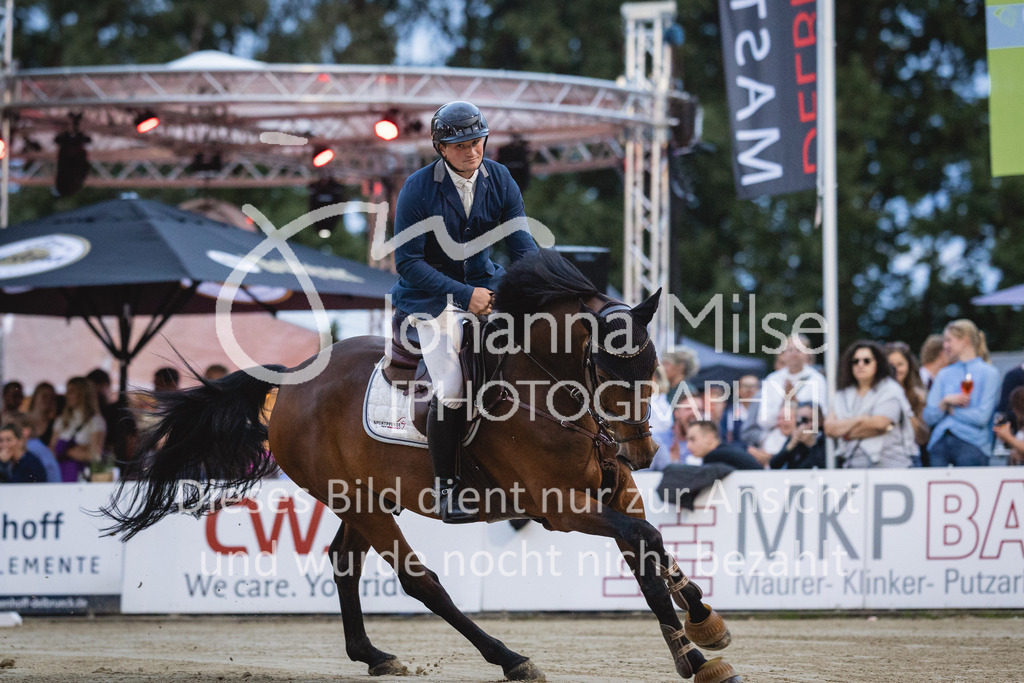 230826_Delbrueck_Barriere-104 | Deine schönsten Turniermomente als professionelle Fotos! Entdecke hochwertige Pferdesport-Fotografie im Online-Shop. Jetzt Fotos finden & bestellen!