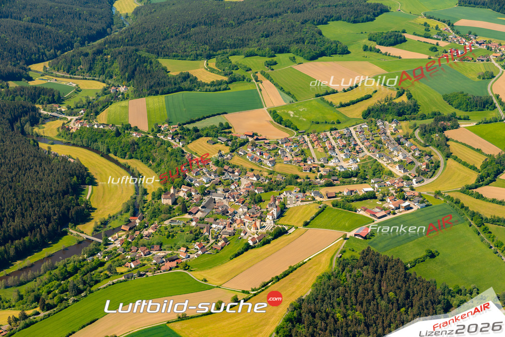 Das Luftbild zeigt :  Trausnitz - Die Luftaufnahme wurde 2024 vom UL-Flugzeug aus erstellt ( keine Drohne ) - Hochauflösende Luftaufnahme - Für grossformatige Ausdrucke geeignet. Die Geschenkidee !Mit Lizenz und Bildrechte bestellbar