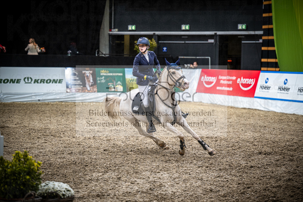DOS_3470 | Entdecke hochwertige Reitturnierfotos von Foto Oger. Professionell, emotional und authentisch – jetzt Lieblingsmomente im Shop bestellen.Deutschlandweite Turnierfotografie. - Realisiert mit Pictrs.com