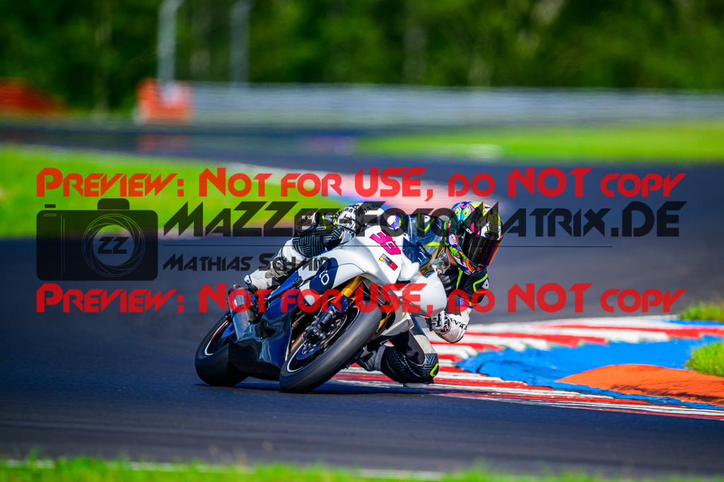 MaZZes_Fotomatrix_20250912_6007705_7144 | ROT