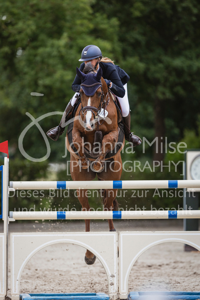 240614_Lemwerder_S1-Springen-518 | Deine schönsten Turniermomente als professionelle Fotos! Entdecke hochwertige Pferdesport-Fotografie im Online-Shop. Jetzt Fotos finden & bestellen!