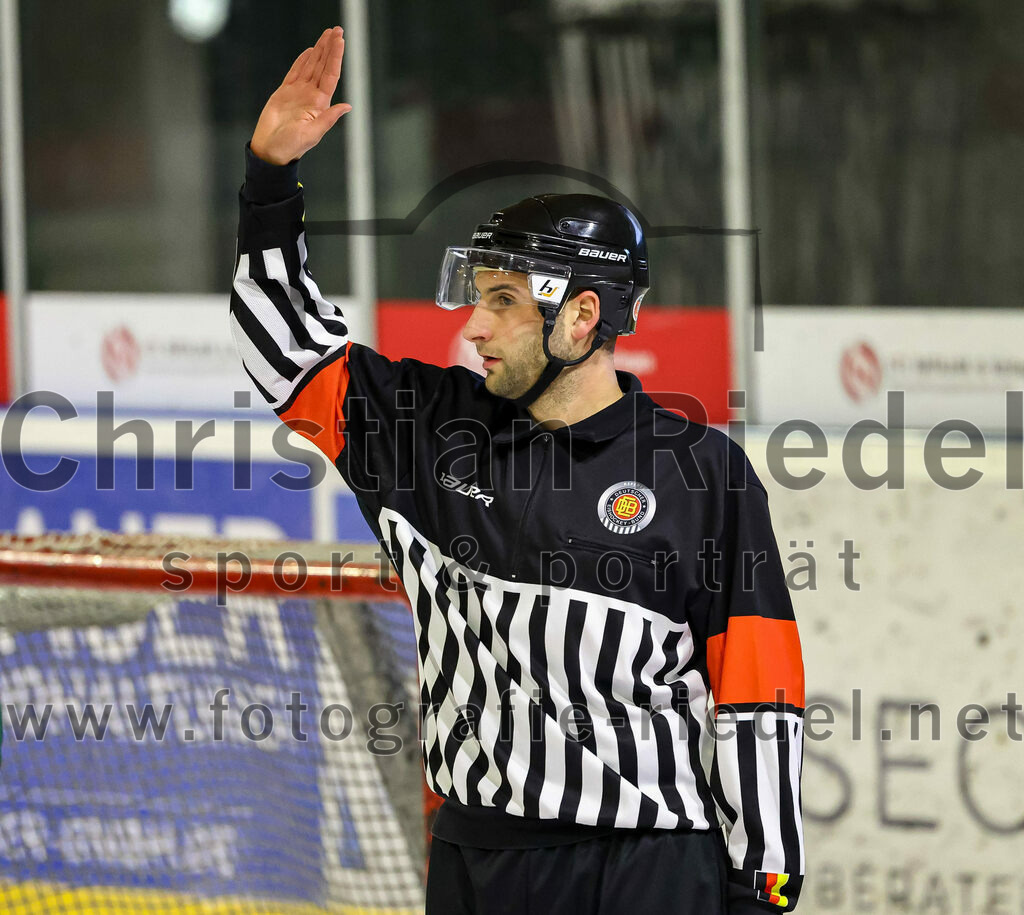 2022-12-23_019_TSV_Erding_gegen_EA_Schongau | Erding, Deutschland, 23.12.2022:
Eishockey, Bayernliga 2022 / 2023, 22. Spieltag, TSV Erding gegen EA Schongau, Endergebnis: 

Foto: Christian Riedel / fotografie-riedel.net