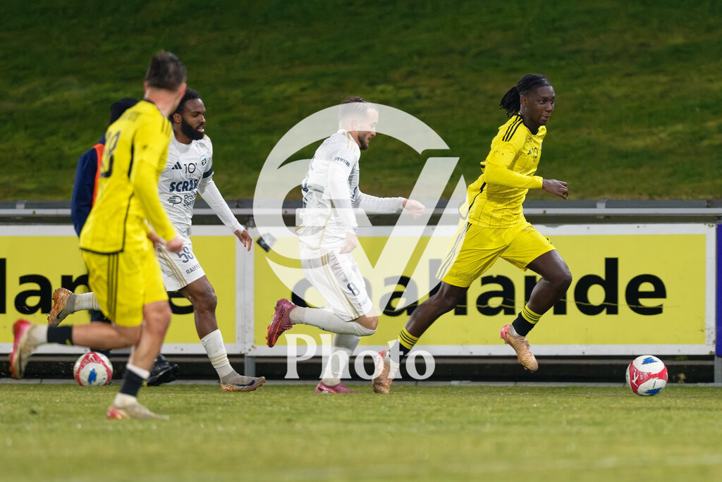 dieci Challenge League - FC Stade Nyonnais v Etoile Carouge FC |  during the dieci Challenge League match between FC Stade Nyonnais and Etoile Carouge FC at Centre sportif de Colovray in Nyon, Switzerland