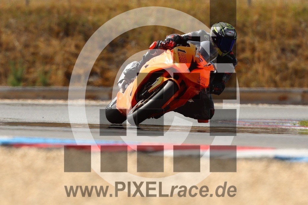 1288-20260828_02558 | Schöne Erinnerungen an spannende Momente - das festzuhalten ist unser Job. PIXELrace.de ist seit 2003 auf den Rennstrecken Europas unterwegs um die Action draußen beim Fahren und die wunderbare Stimmung imm Fahrerlager für euch einzufangen.