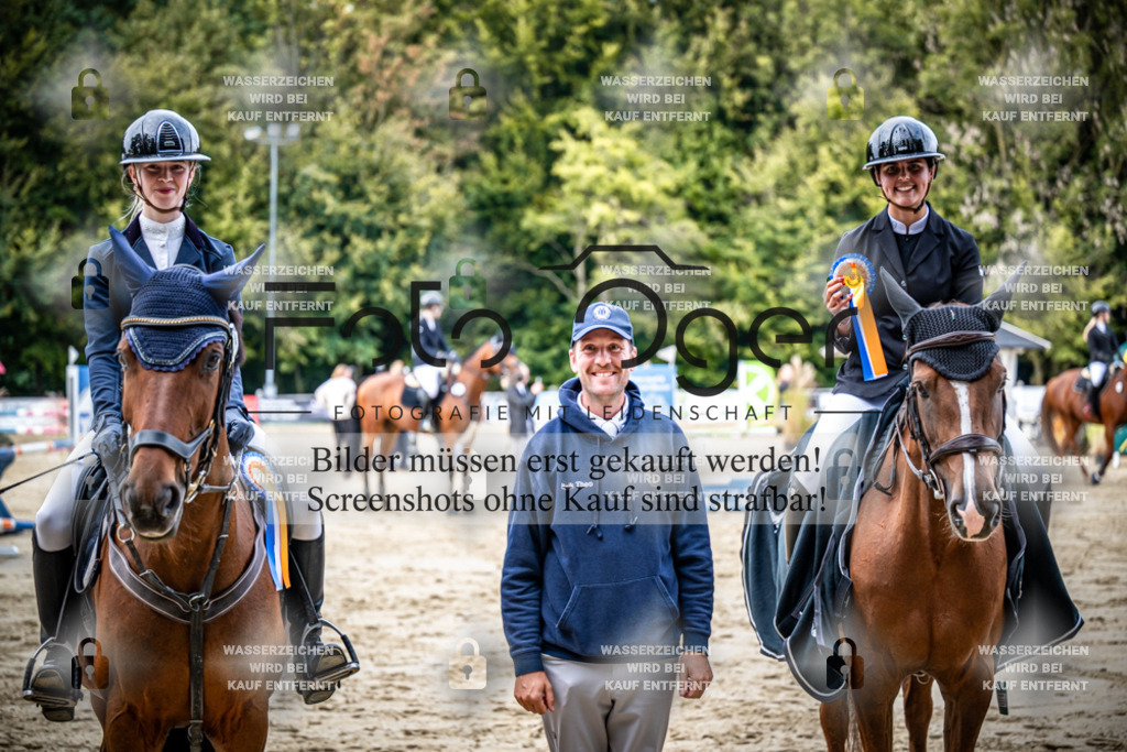 2026-09---Waldhof-11-0012 | Entdecke hochwertige Reitturnierfotos von Foto Oger. Professionell, emotional und authentisch – jetzt Lieblingsmomente im Shop bestellen.Deutschlandweite Turnierfotografie. - Realisiert mit Pictrs.com