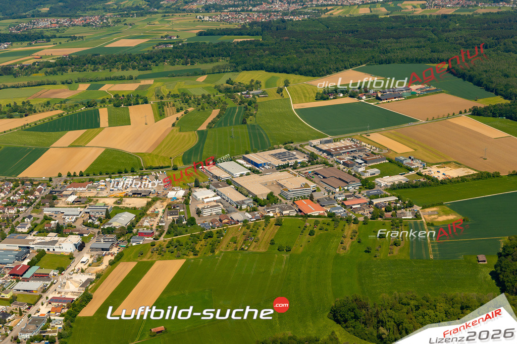 Das Luftbild zeigt :  Schlierbach - Die Luftaufnahme wurde 2024 vom UL-Flugzeug aus erstellt ( keine Drohne ) - Hochauflösende Luftaufnahme - Für grossformatige Ausdrucke geeignet. Die Geschenkidee !Mit Lizenz und Bildrechte bestellbar