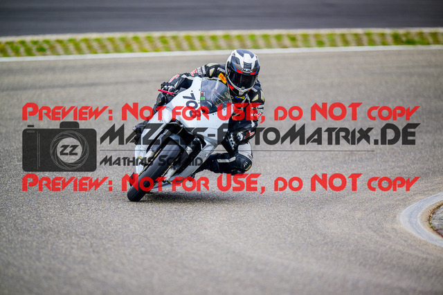 MaZZes_FotoMatrix_240910_6007705_4578 | GRUEN